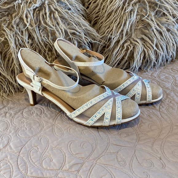 Dream Pairs Nina Low Pump Sandals. WORN ONCE - Picture 1 of 9